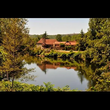 Prázdninový dům A Louer Maison De Maitre En Bordure De Riviere *