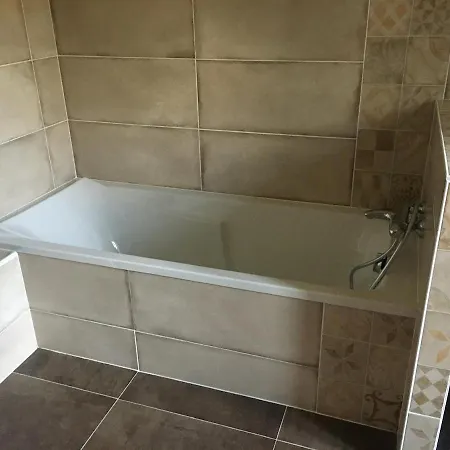Prázdninový dům A Louer Maison De Maitre En Bordure De Riviere Faycelles