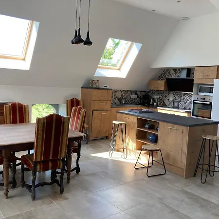 A Louer Maison De Maitre En Bordure De Riviere *