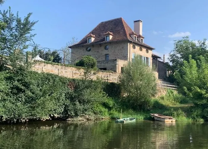 펜션 A Louer Maison De Maitre En Bordure De Riviere