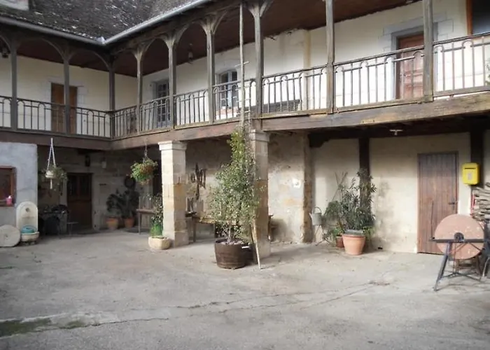 A Louer Maison De Maitre En Bordure De Riviere Faycelles