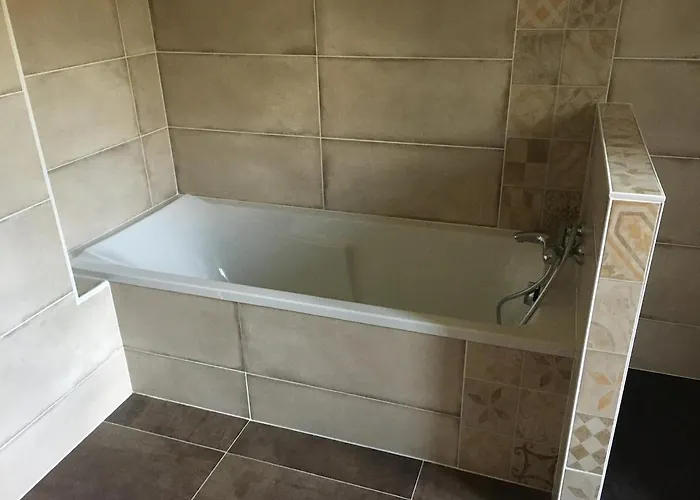 펜션 A Louer Maison De Maitre En Bordure De Riviere Faycelles