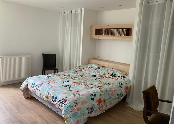 A Louer Maison De Maitre En Bordure De Riviere * Faycelles